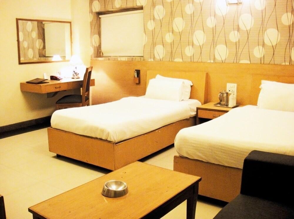Hotel PR residencia Amritsar Exterior foto