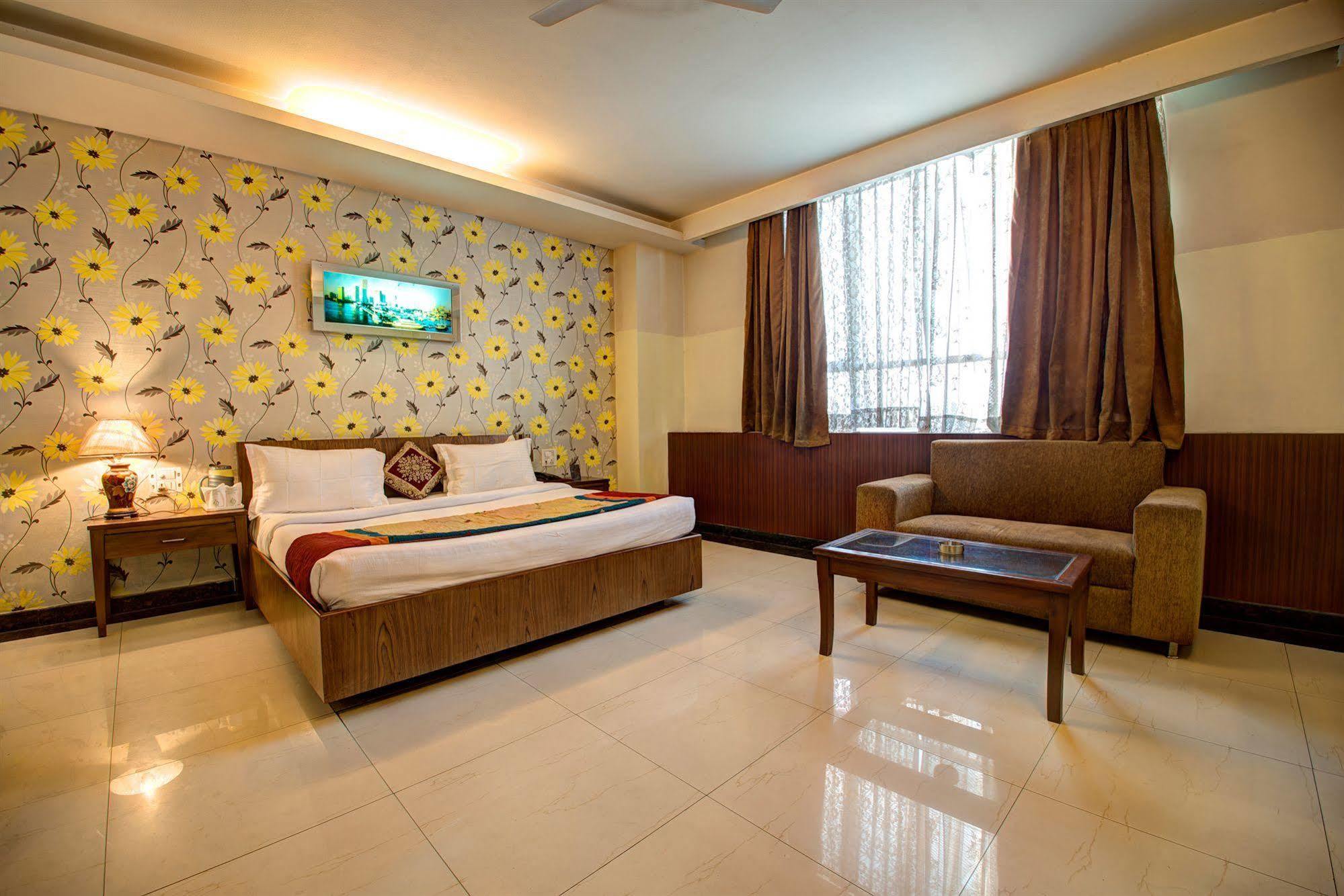 Hotel PR residencia Amritsar Exterior foto