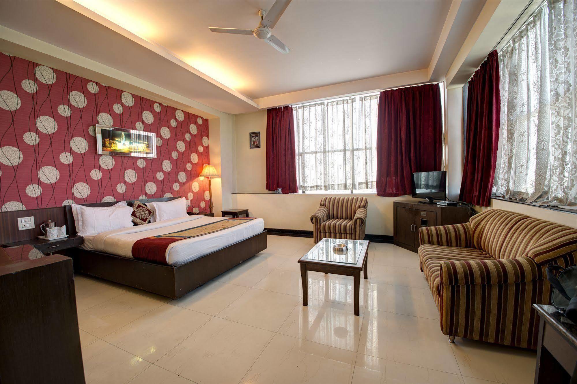 Hotel PR residencia Amritsar Exterior foto
